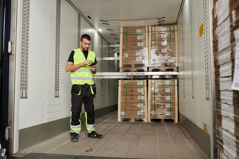 Transport of fresh products